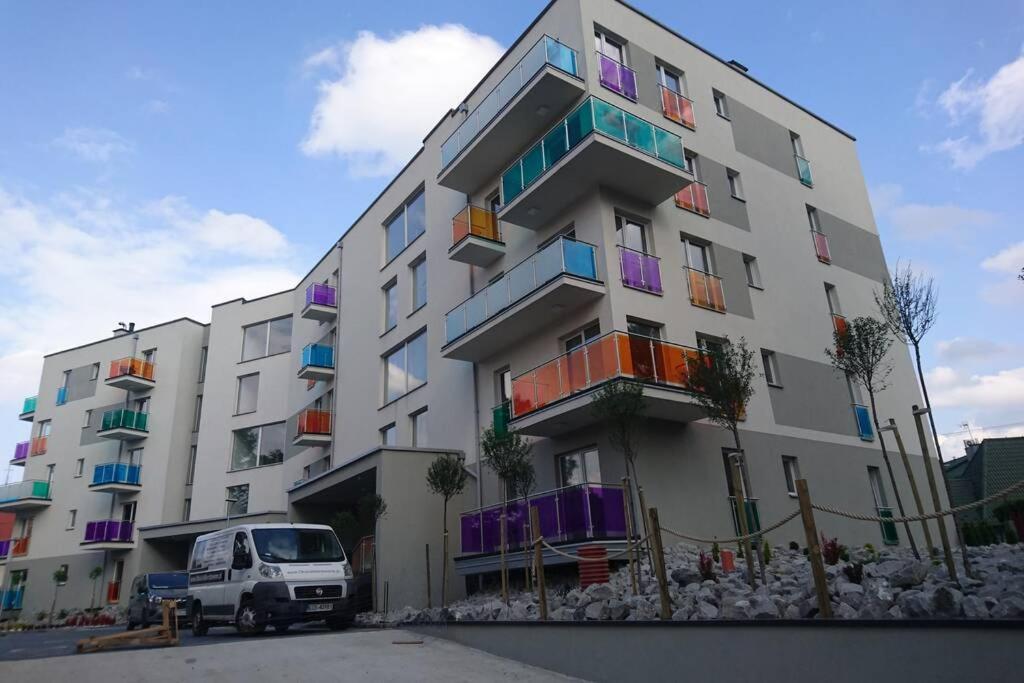 Komfortowy Nowoczesny Apartament Kustronia Z Garazem Balkonem Wanna Bílsko-Bělá Exteriér fotografie