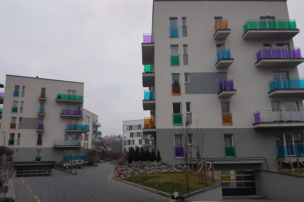 Komfortowy Nowoczesny Apartament Kustronia Z Garazem Balkonem Wanna Bílsko-Bělá Exteriér fotografie